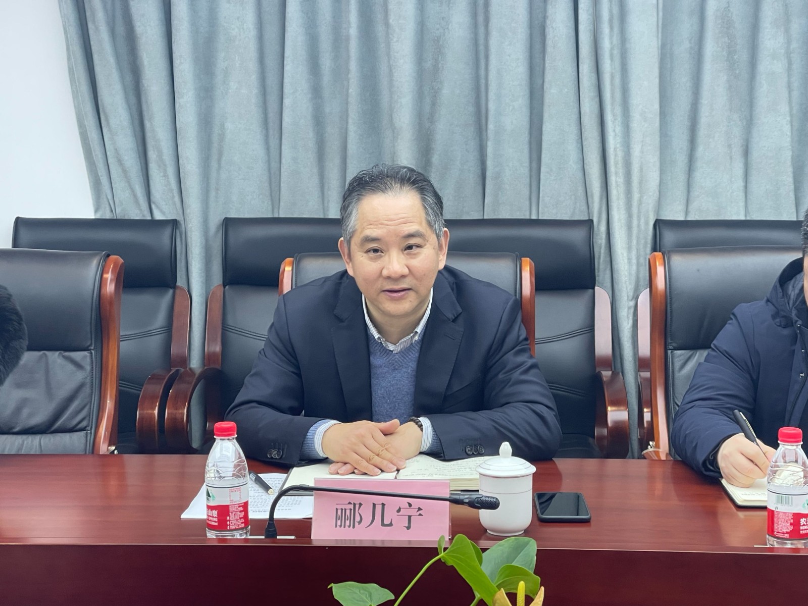 1675904814854662.jpg 大走訪大調(diào)研大服務(wù)大解題-酈總.jpg