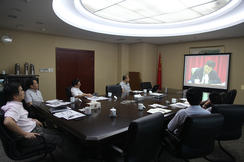 集團公司黨委召開理論中心組專題學習會