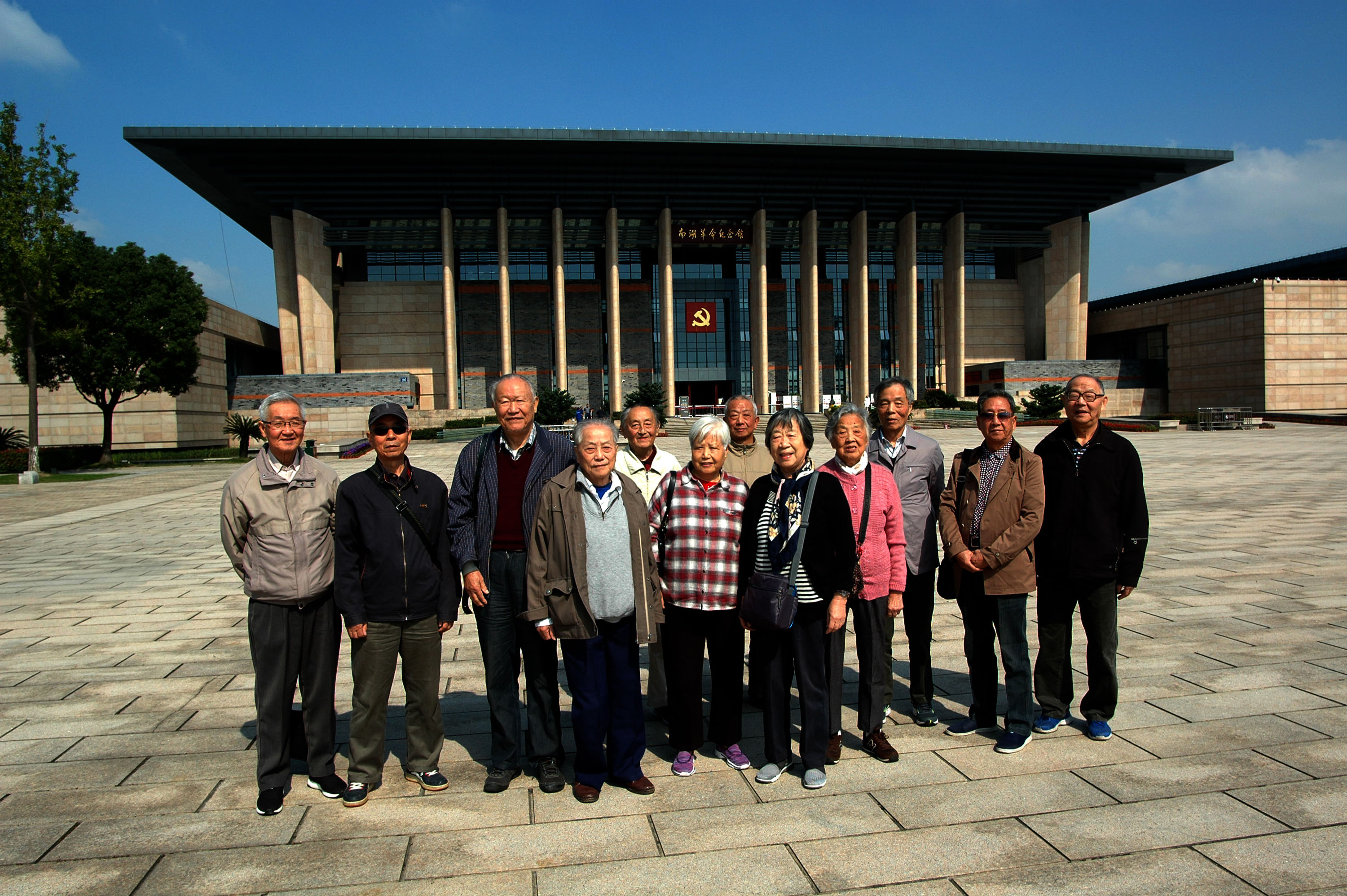 重溫紅船精神再出發 ——集團公司退休老黨員參觀嘉興南湖革命紀念館