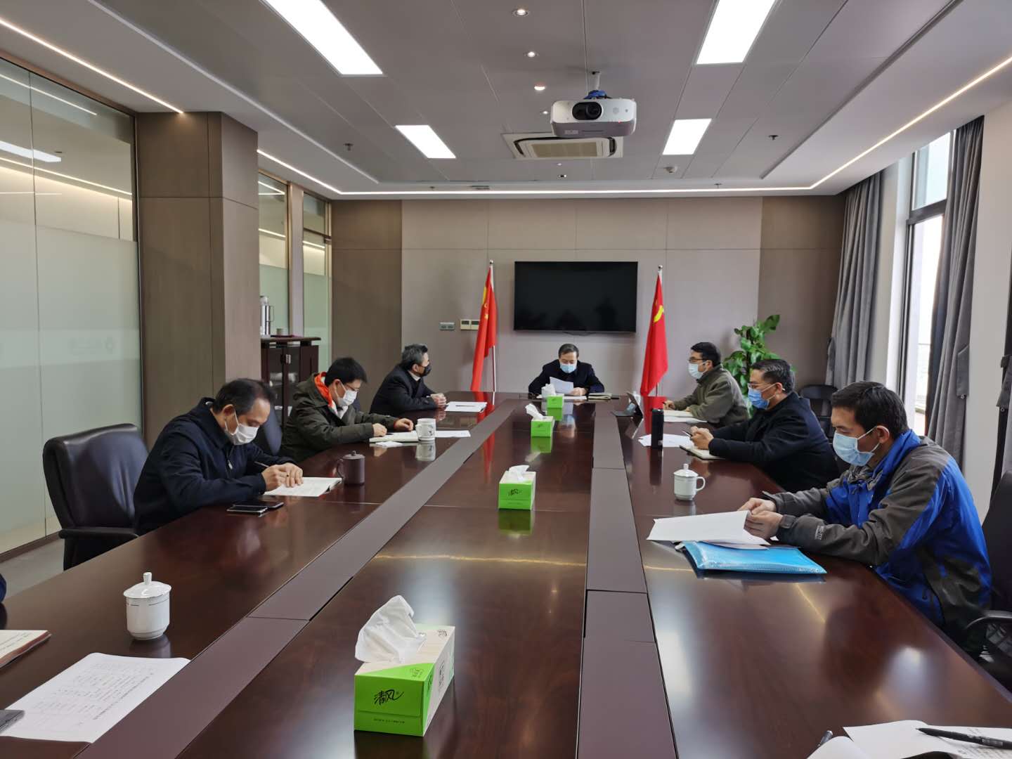 集團黨委召開疫情防控和復(fù)工復(fù)產(chǎn)專題會議