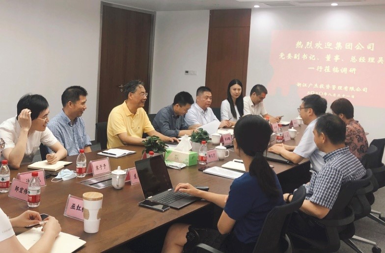 省二輕集團(tuán)黨委副書記、董事、總經(jīng)理吳敏赴廣杰公司調(diào)研