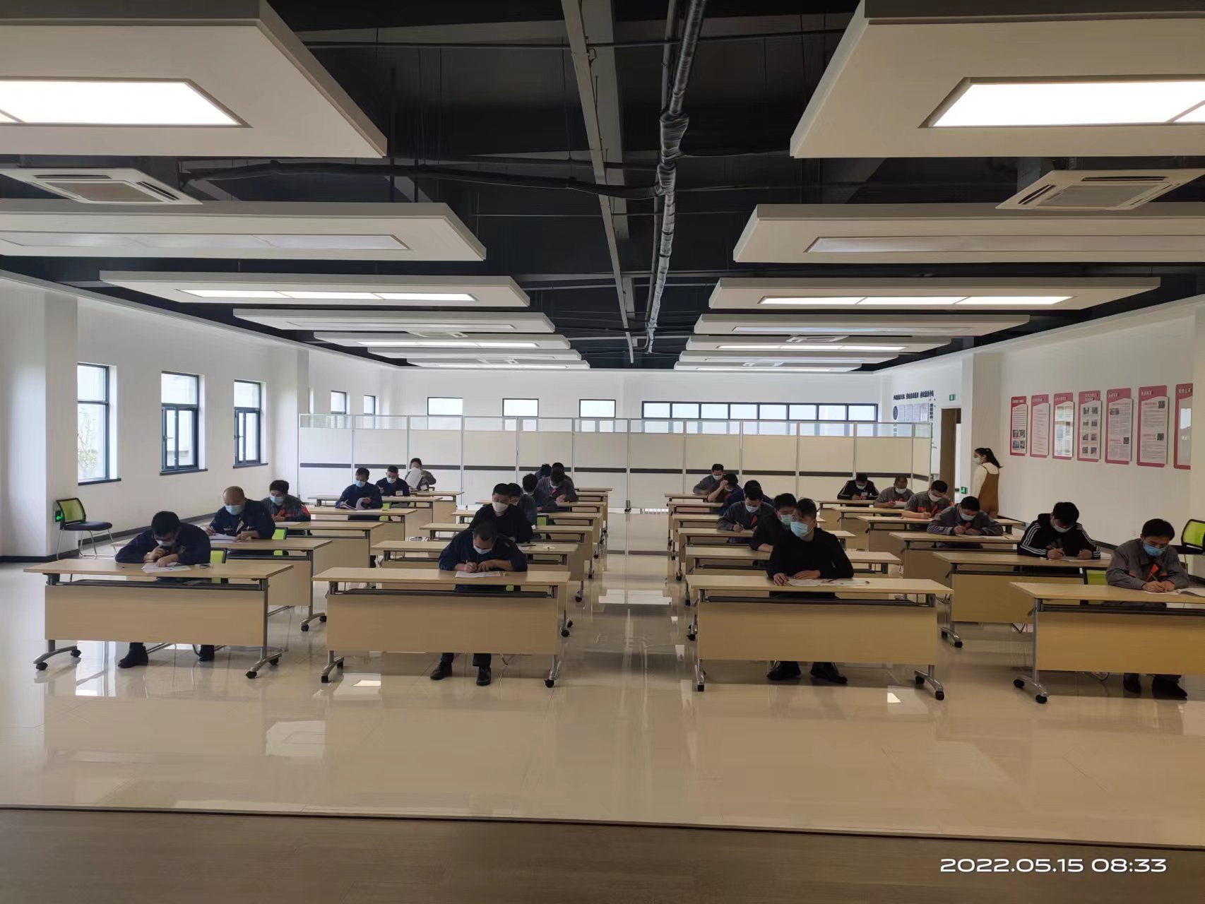 省二輕集團申達機器公司完成鉗工高級工（三級）技能等級認定